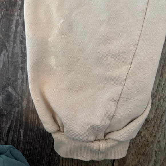 Rylee Cru Cream Joggers - Picture 7 of 7